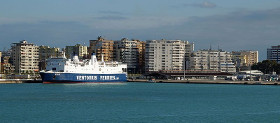 Traghetto al porto di Durazzo